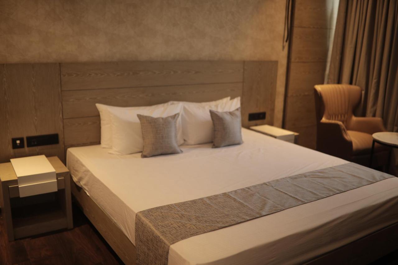 Hotel Mothimahal Residency Thrissur Zewnętrze zdjęcie