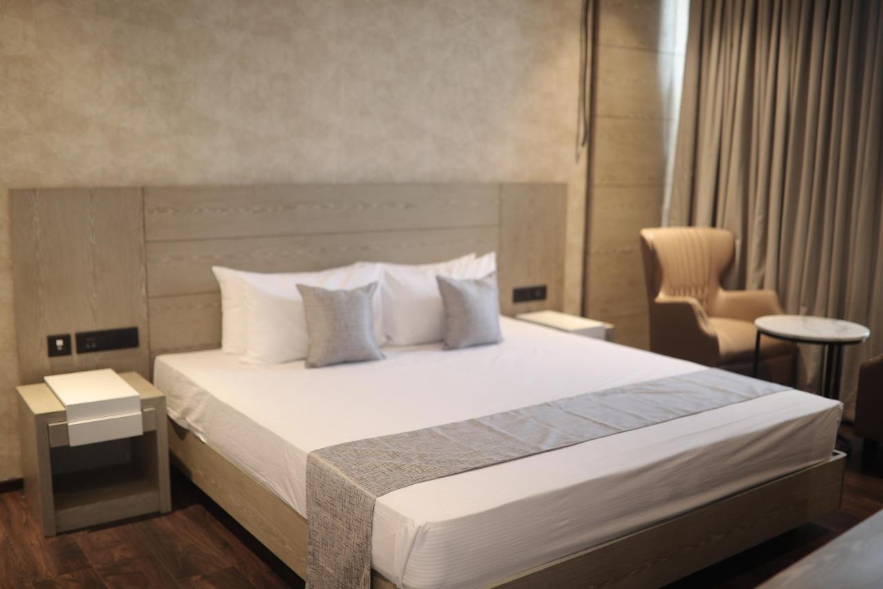 Hotel Mothimahal Residency Thrissur Zewnętrze zdjęcie