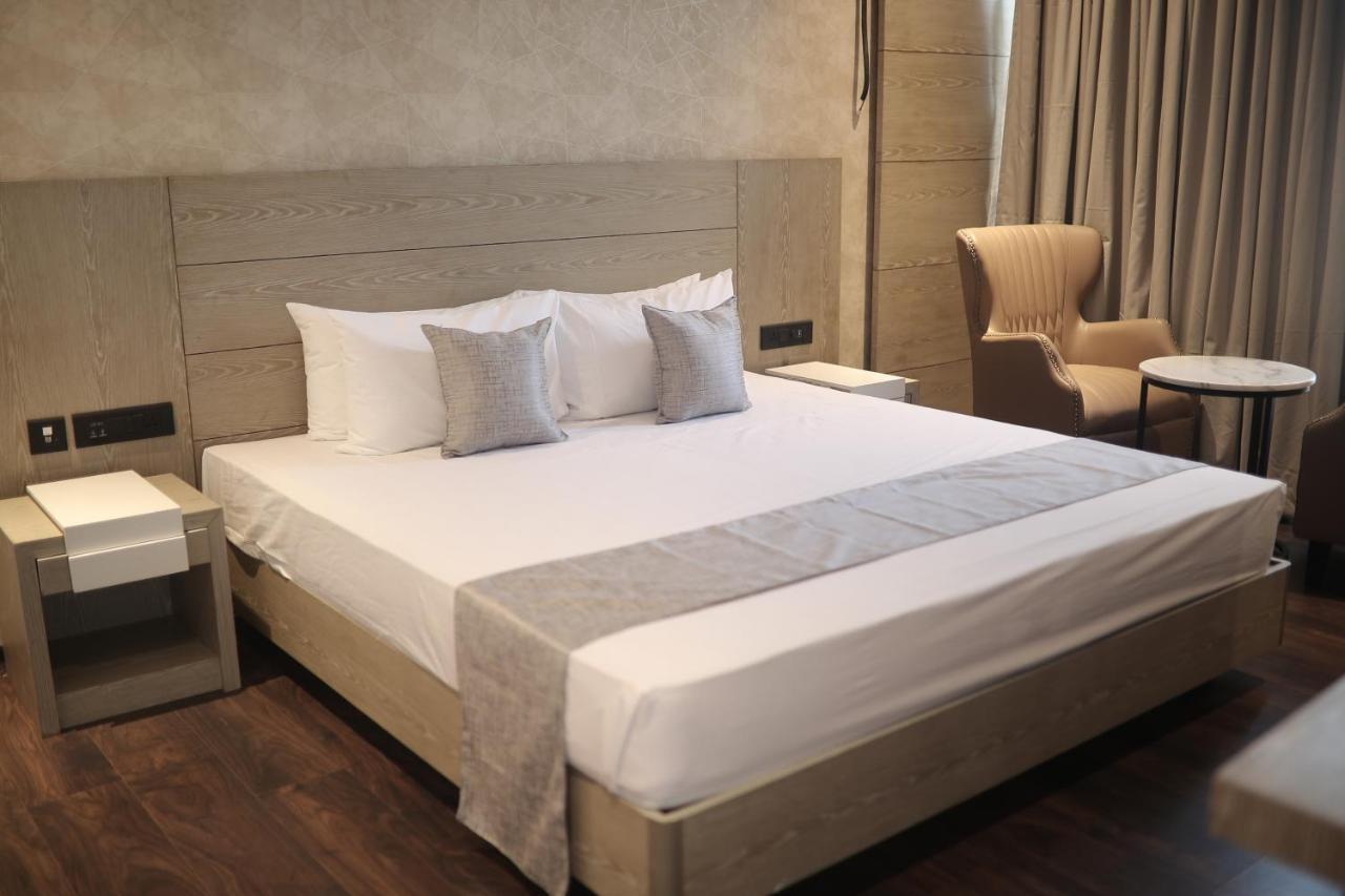 Hotel Mothimahal Residency Thrissur Zewnętrze zdjęcie