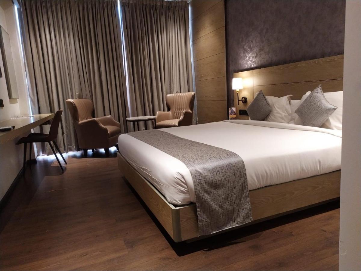Hotel Mothimahal Residency Thrissur Zewnętrze zdjęcie