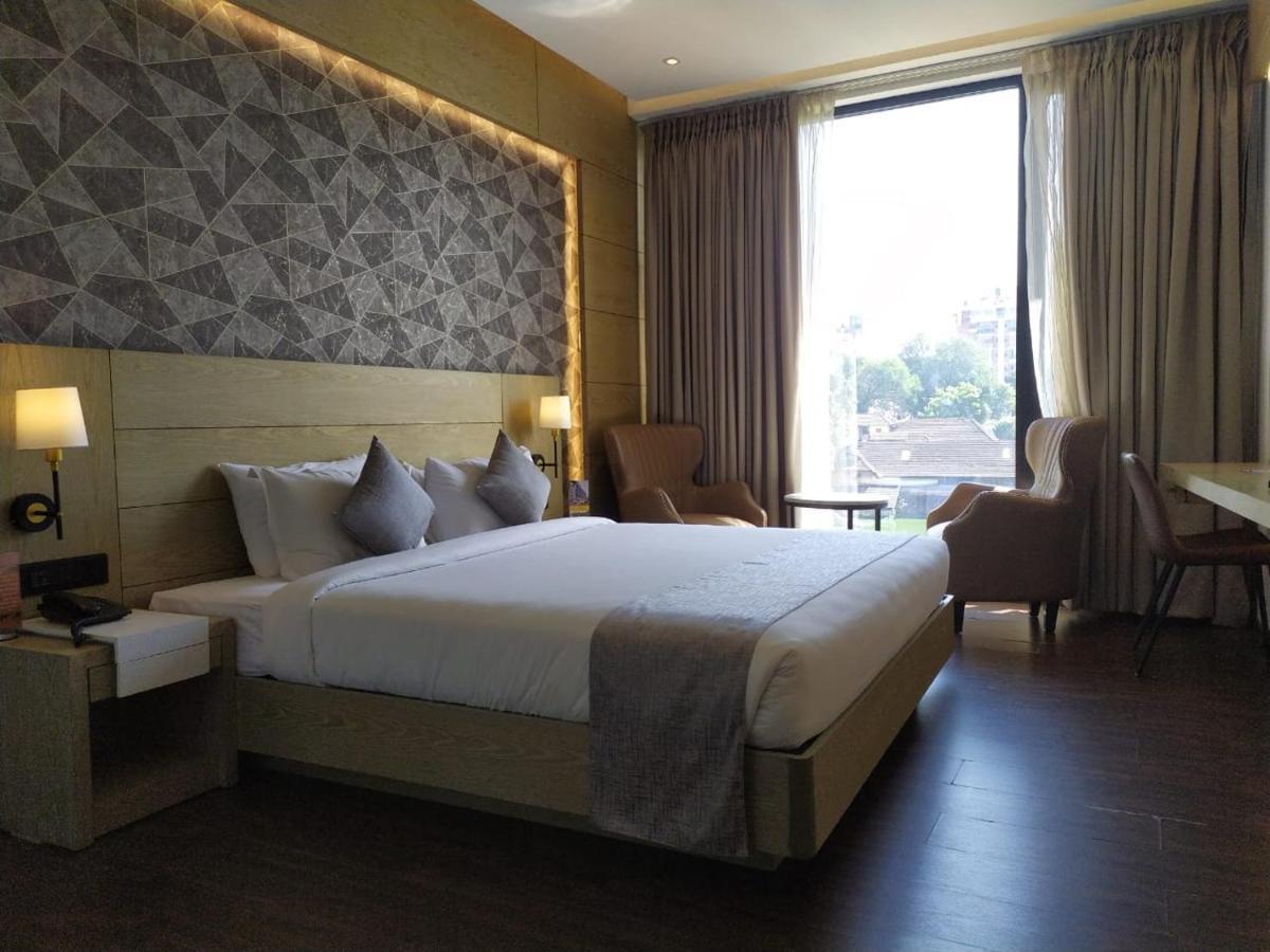 Hotel Mothimahal Residency Thrissur Zewnętrze zdjęcie