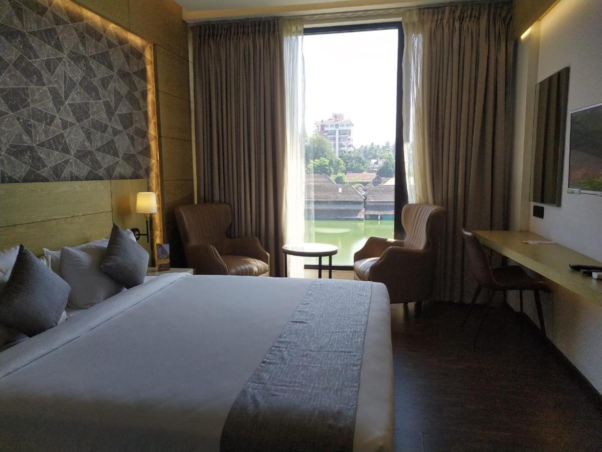 Hotel Mothimahal Residency Thrissur Zewnętrze zdjęcie